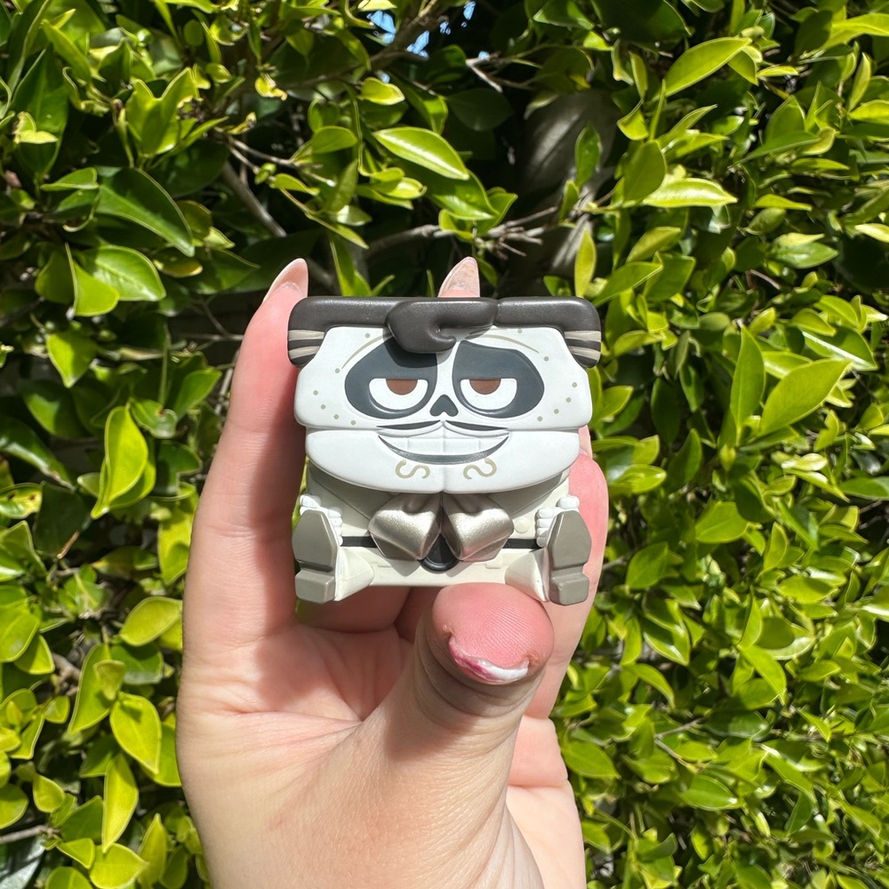 Pop Mart Disney Pop Cube Ernesto